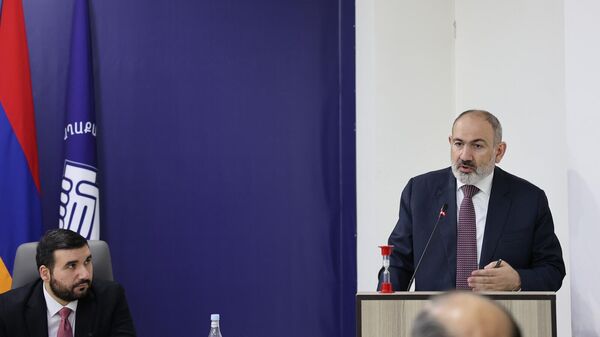 Заседание инициативной группы партии Гражданский договор (18 апреля 2024). Еревaн - Sputnik Армения