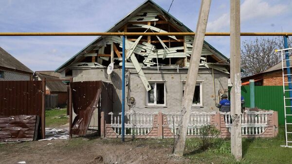 Последствия обстрела ВСУ села  Новая Таволжанка (20 апреля 2024). Белгородская область - Sputnik Армения