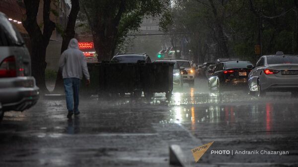 Дождливый вечер в Ереване - Sputnik Армения