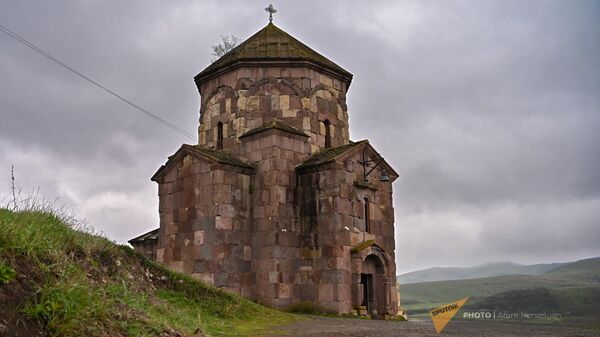 Приграничная церковь Сурб Аствацацин в день Благовещения Пресвятой Богородицы (7 апреля 2024). Воскепар - Sputnik Армения