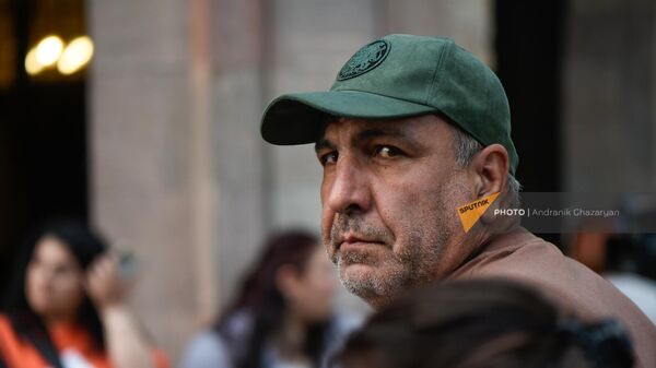 Учредитель движения Камк (Воля) Ваагн Чахалян на акции протеста в солидарность с тавушцами (22 апреля 2024). Еревaн - Sputnik Армения