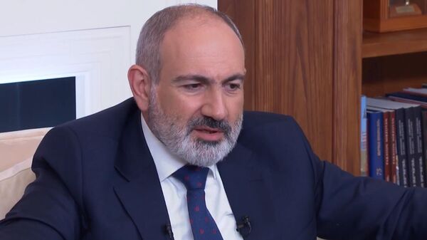 Премьер-министр Никол Пашинян дает интервью британским СМИ (22 апреля 2024). Еревaн - Sputnik Армения