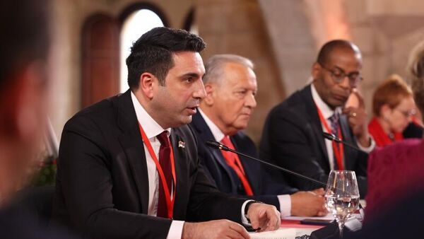 Спикер НС Ален Симонян выступает на совещании председателей парламентов стран-членов Евросоюза (22 апреля 2024). Мадрид - Sputnik Армения