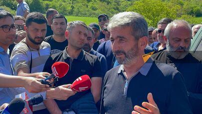 Староста села Киранц Камо Шагинян на акции протеста против решения о сдаче Азербайджану территорий в рамках делимитации (22 апреля 2024). Тавуш