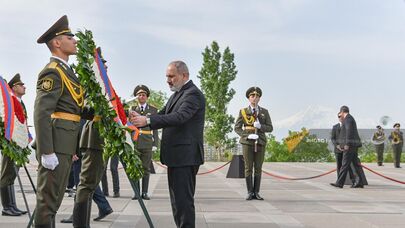 Премьер-министр Никол Пашинян посетил Мемориал геноцида армян "Цицернакаберд" (24 апреля 2024). Еревaн