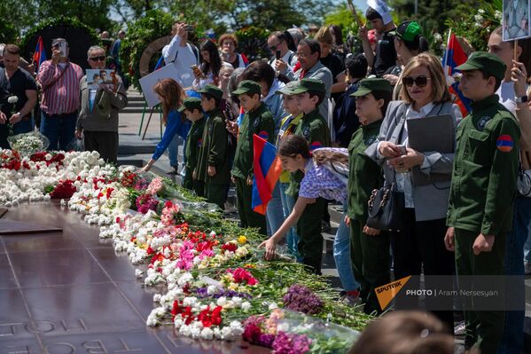 Никто не забыт, ничто не забыто (9 мая 2024). Еревaн - Sputnik Армения