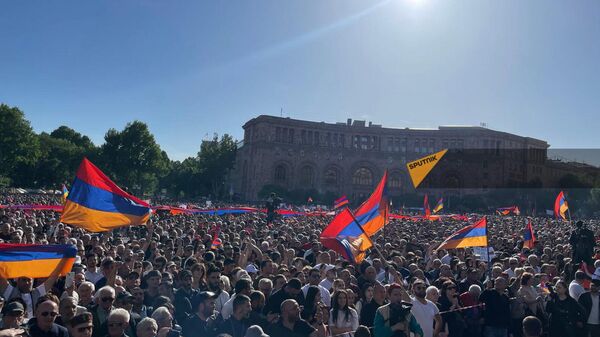 Митинг Тавуш во имя Родины на площади Республики (9 мая 2024). Еревaн - Sputnik Армения