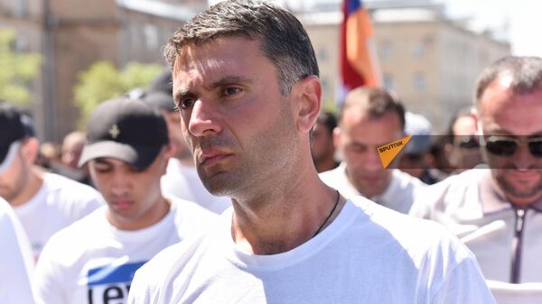 Сурен Петросян на шествии Тавуш во имя Родины (10 мая 2024). Еревaн - Sputnik Армения