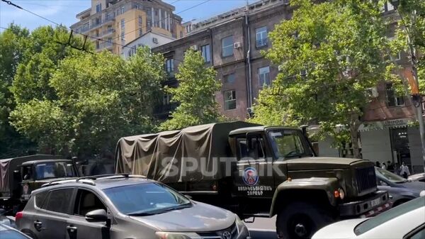 В центр Еревана стянуты большие силы полиции  - Sputnik Армения