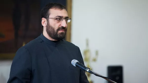 Глава Канцелярии Первопрестольного Святого Эчмиадзина архиепископ Аршак Хачатрян - Sputnik Армения
