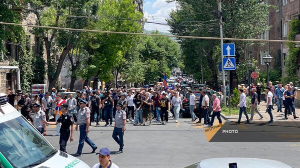 Шествие в Ереване - Sputnik Армения