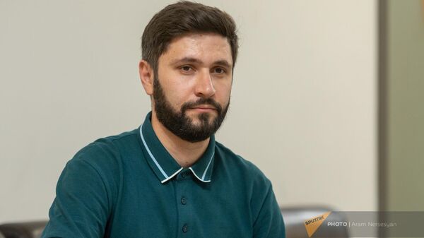 Политолог Бениамин Матевосян в гостях радио Sputnik - Sputnik Армения