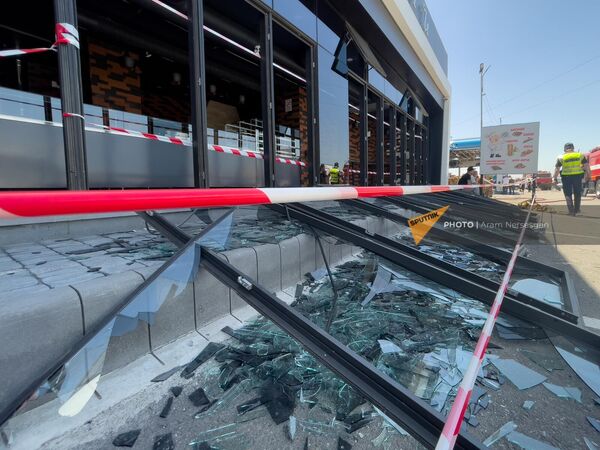 Последствия взрыва на заправочной станции - Sputnik Армения