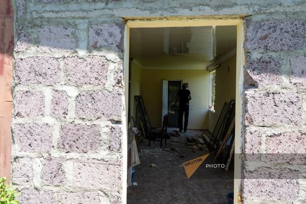 Демонтаж дома Ханум в Киранце, территория которого переходит под контроль Азербайджана после делимитации - Sputnik Армения