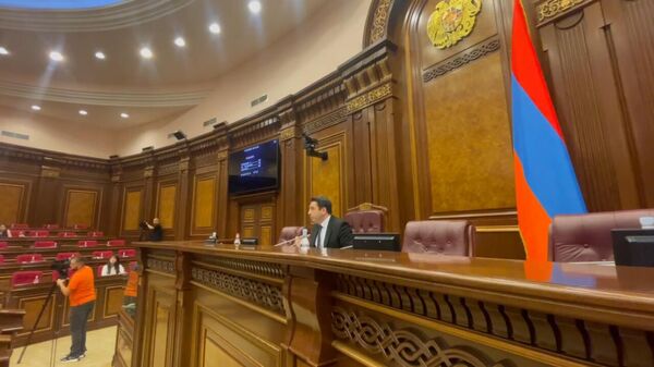 Партия Пашиняна провалила созыв внеочередного заседания парламента с посланием об отставке правительства  - Sputnik Армения