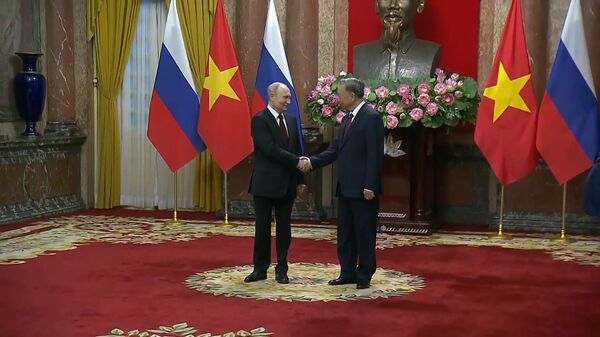 Укрепление всеобъемлющего стратегического партнерства с Вьетнамом в числе российских приоритетов - Путин - Sputnik Армения