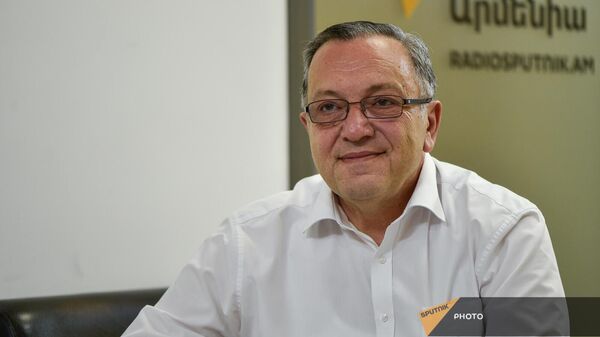 Авет Адонц в гостях радио Sputnik - Sputnik Армения