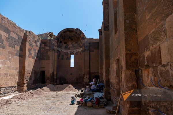 Реставрация раннесредневекового храма Ереруйк - Sputnik Армения
