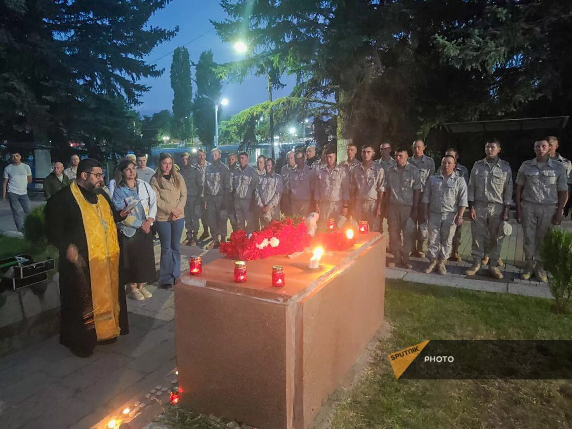 Траурная церемония в память о погибших в результате ракетного удара жителях Севастополя (23 июня 2024)․ Гюмри - Sputnik Армения, 1920, 23.06.2024