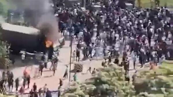 Полиция в Кении стреляет резиновыми пулями по протестующим против повышения налогов. - Sputnik Армения