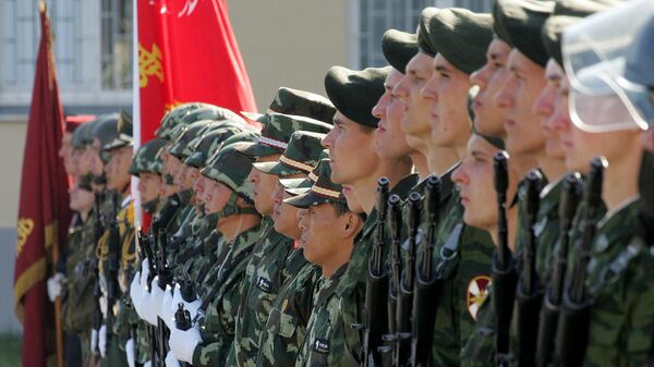 Российские и китайские военные во время церемонии открытия совместных российско-китайских учений - Sputnik Армения