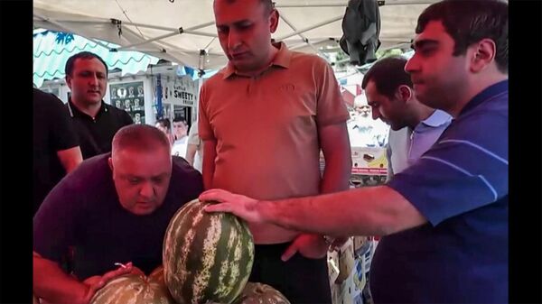 Борьба с уличной торговлей в Аване - Sputnik Армения