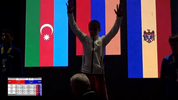 Симон Симонян победил азербайджанского боксера и стал чемпионом Европы - Sputnik Армения