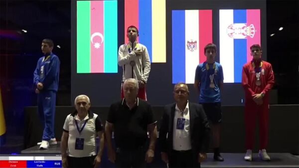 Поведение азербайджанцев на церемонии награждения ЧЕ-U16 по боксу - Sputnik Արմենիա