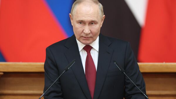 Рабочая поездка президента Владимира Путина в Санкт-Петербург - Sputnik Армения