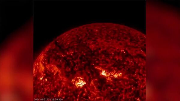 НАСА зафиксировало выброс темной плазмы на Солнце, который может вызвать отключения электроэнергии на Земле на этой неделе  - Sputnik Армения
