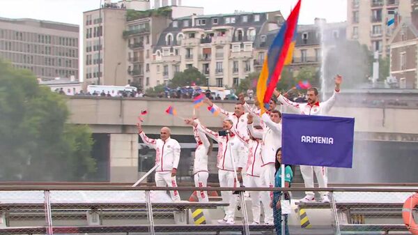 Հայաստանը ներկայացնող մարզիկները օլիմպիական խաղերի բացման արարողության ժամանակ - Sputnik Արմենիա