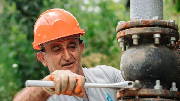 Сотрудники Газпром Армения проводят работы по восстановлению газопроводов газораспределительной сети в в зоне наводнения в Лори - Sputnik Армения