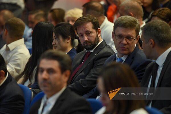 Открытие Международного форума Новые горизонты сотрудничества Армении и ЕАЭС с БРИКС и ШОС (8 августа 2024). Еревaн Открытие Международного форума Новые горизонты сотрудничества Армении и ЕАЭС с БРИКС и ШОС (8 августа 2024). Еревaн - Sputnik Армения