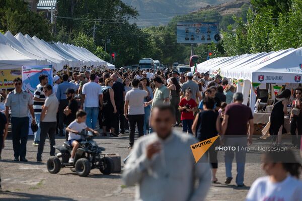 Հայ-իրանական«Նավասարդ»  փառատոնը բազմամարդ էր - Sputnik Արմենիա