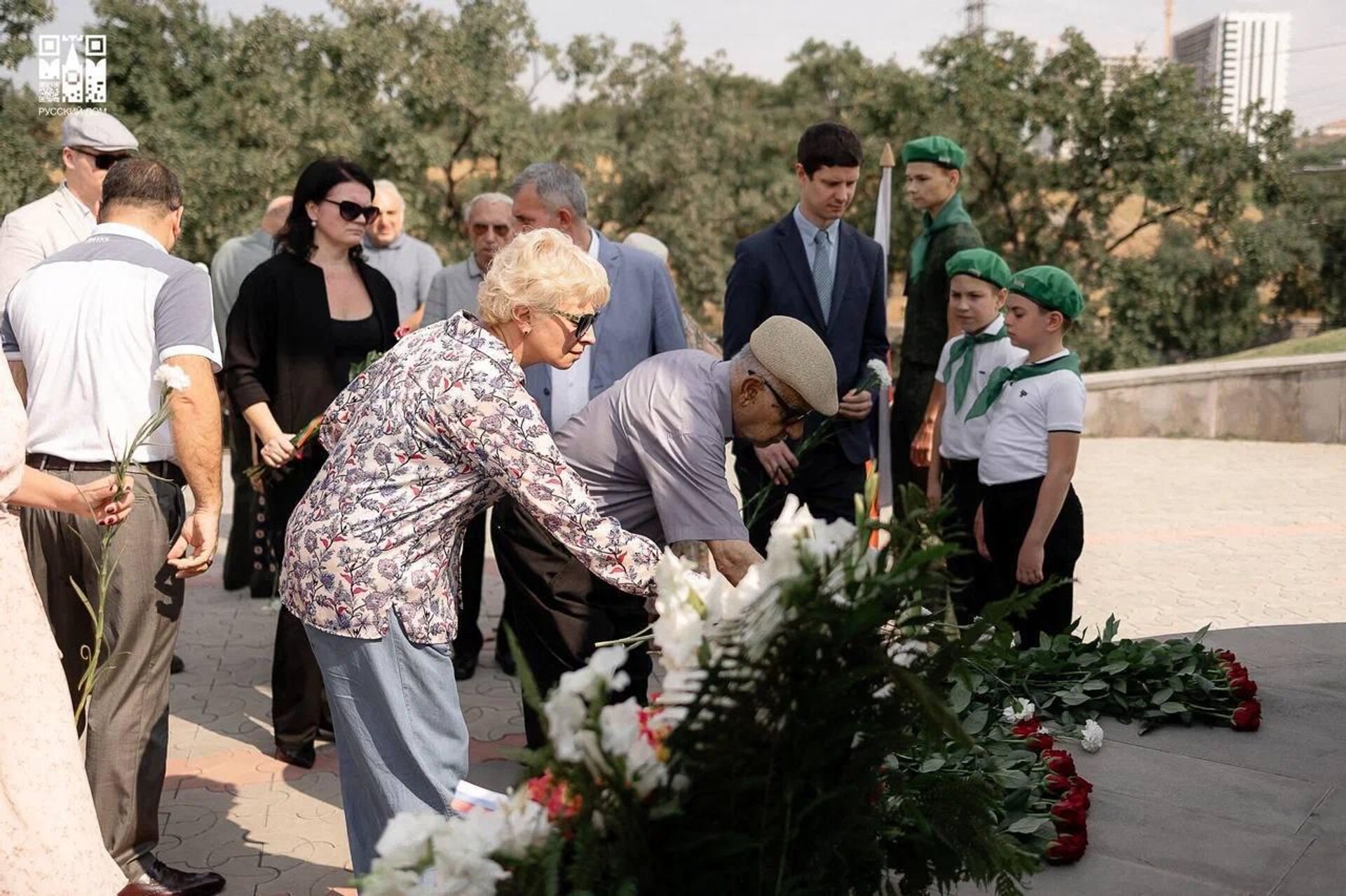 Tоржественный митинг у памятника Ивану Исакову, посвященный 130-летию со дня рождения Героя Советского Союза, ученого, автора единственного в мире Морского Атласа (22 августа 2024). Еревaн - Sputnik Արմենիա, 1920, 22.08.2024