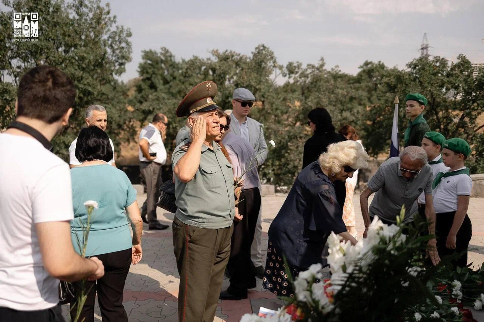 Tоржественный митинг у памятника Ивану Исакову, посвященный 130-летию со дня рождения Героя Советского Союза, ученого, автора единственного в мире Морского Атласа (22 августа 2024). Еревaн - Sputnik Армения, 1920, 22.08.2024