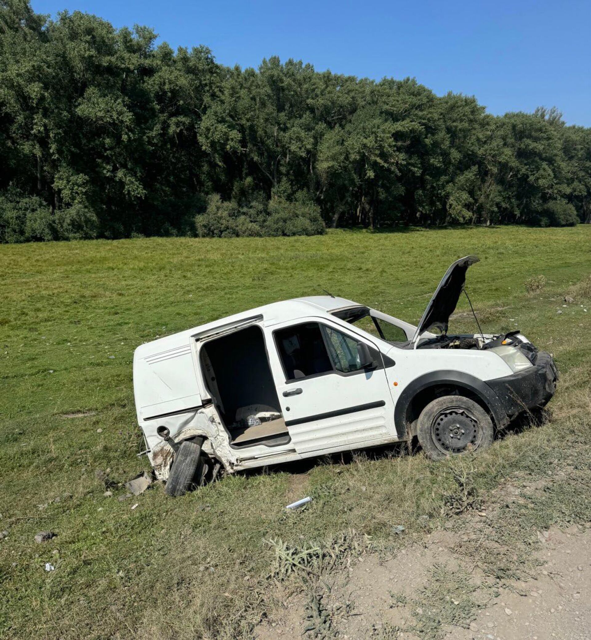 Дорожно-транспортное происшествие на дороге Мартуни - Вагашен (23 августа 2024). Гегаркуник - Sputnik Արմենիա, 1920, 23.08.2024