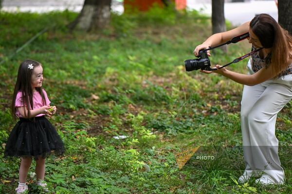 Трехлетняя Арпи на фотосъемке - Sputnik Армения