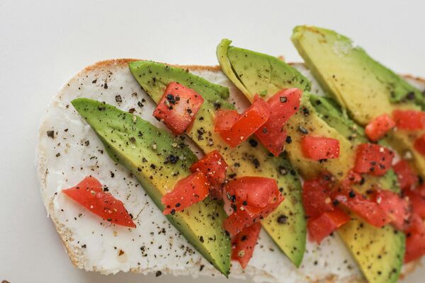 Что происходит с организмом, когда мы едим авокадо? - Sputnik Армения