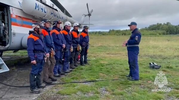 Вертолет Ми-8 МЧС России вылетел на место крушения воздушного судна на Камчатке - Sputnik Արմենիա