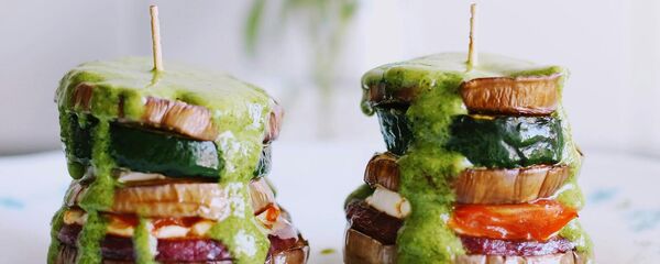 Жареные овощи на блюде Жареные овощи на блюде - Sputnik Արմենիա