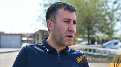 Адвокат Рубен Меликян общается с прессой (11 сентября 2024). Еревaн