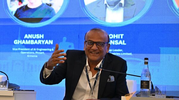 Руководитель группы Reliance Industries Limited (Индия) Рохит Бансал на мероприятии Искусственный интеллект: бум для развивающихся рынков? в рамках Международного форума Ереванский диалог (11 сентября 2024). Еревaн - Sputnik Армения