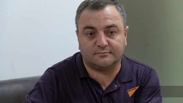 Депутат  Давид Галстян в гостях радио Sputnik - Sputnik Армения