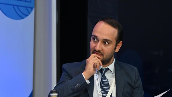 Заместитель Министра финансов РA Аваг Аванесян во время сессии Государственные закупки как фактор экономической интеграции в рамках ЕЭФ 2024 (30 сентября 2024). Еревaн - Sputnik Армения