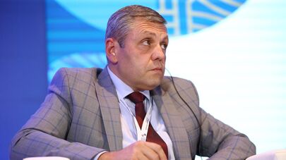 Вице-Президент Торгово-промышленной палаты Республики Армения Карен Иванов во время сессии Бизнес-диалог ЕАЭС – Иран: панельная дискуссия в рамках ЕЭФ-2024 (30 сентября 2024). Еревaн