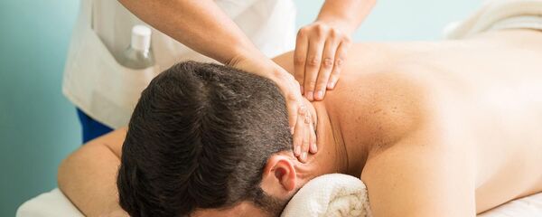 Мужчина в массажном салоне - Sputnik Արմենիա