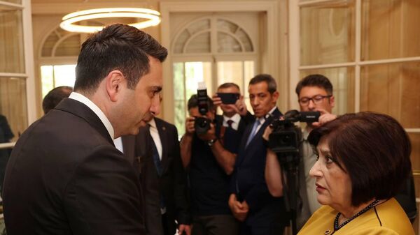 Председатель НС РА Ален Симонян на встрече со спикером Милли Меджлиса Азербайджана Сахибой Гафаровой (16 мая 2024). Женева - Sputnik Армения