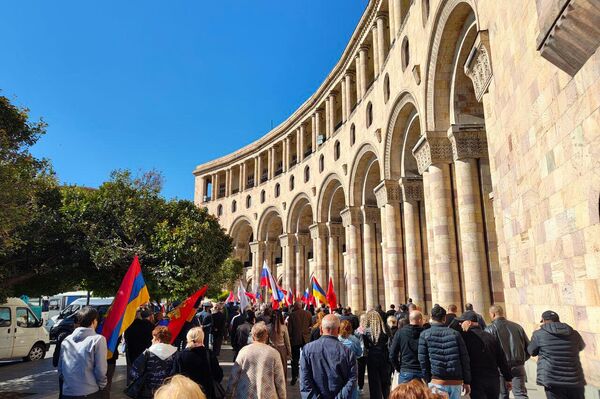 Компартия Армении проводит праздничное мероприятие История Дружбы, посвященное армяно-российским отношениям, приуроченное к годовщине освобождения Ереванской крепости (20 октября 2024). Еревaн - Sputnik Армения