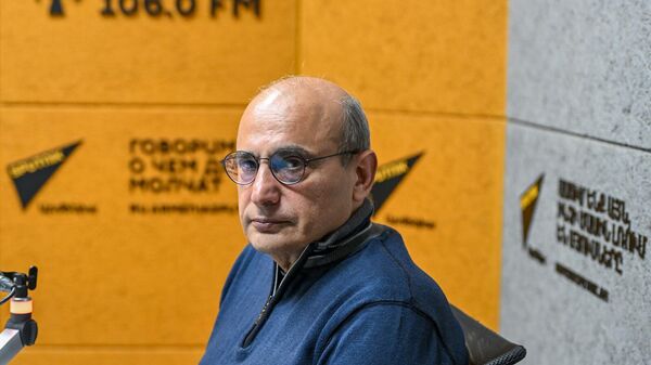 Политолог Степан Даниелян в гостях радио Sputnik - Sputnik Армения